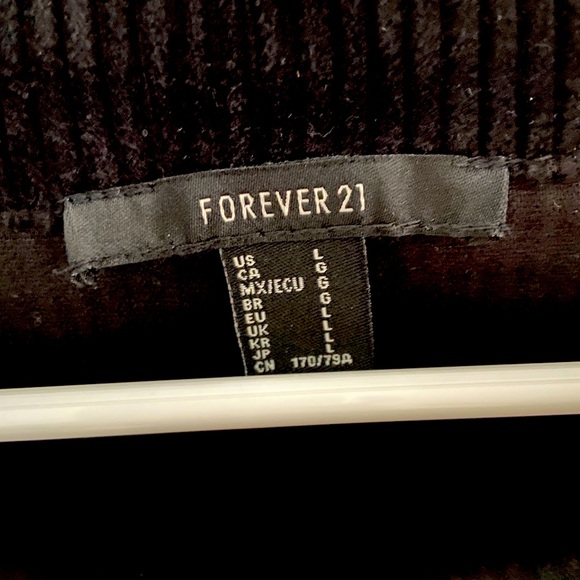 NWOT Forever 21 skirt - Picture 2 of 2